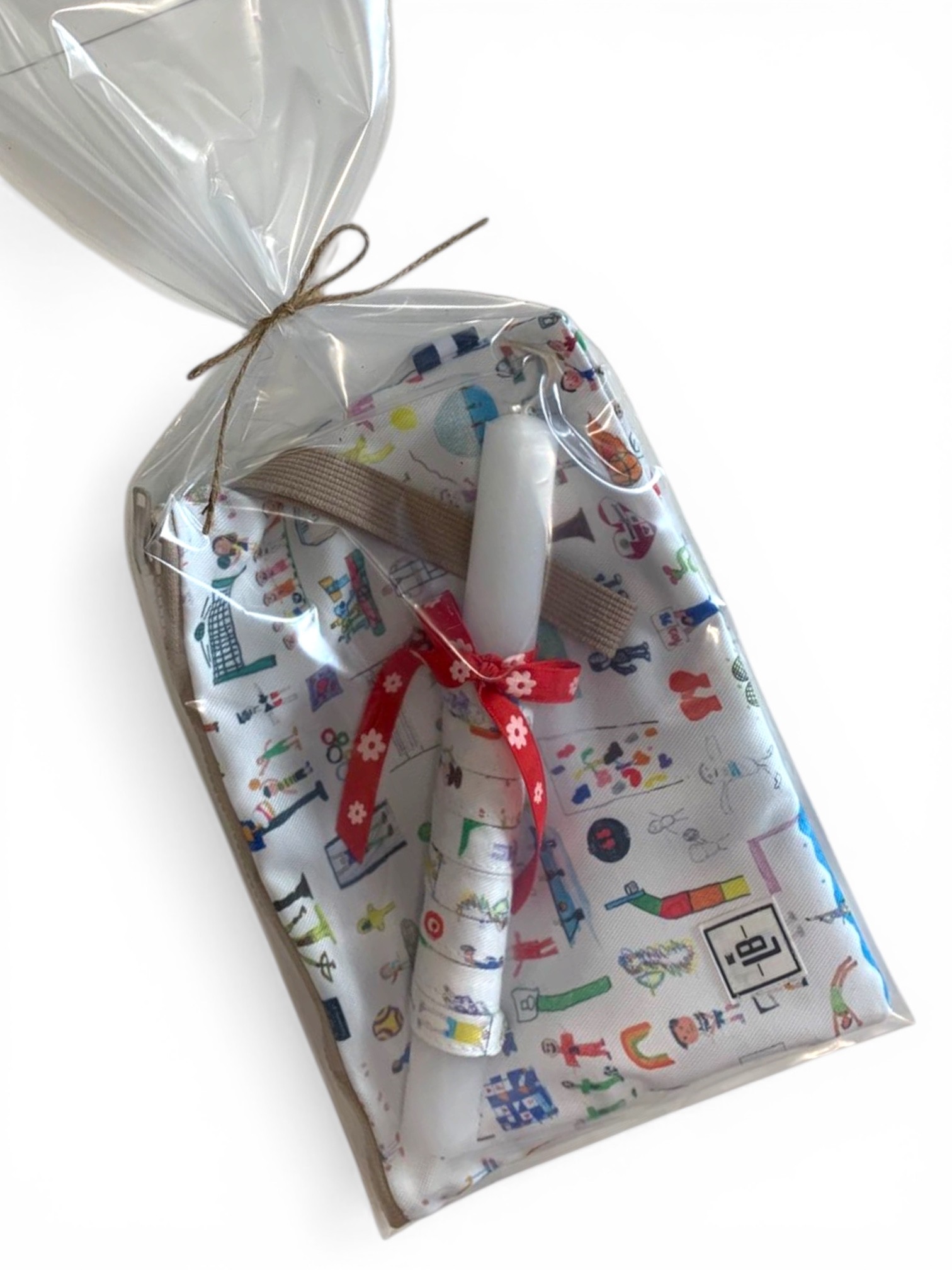 ΛΕΥΚΗ ΛΑΜΠΑΔΑ ΜΕ POUCH 02